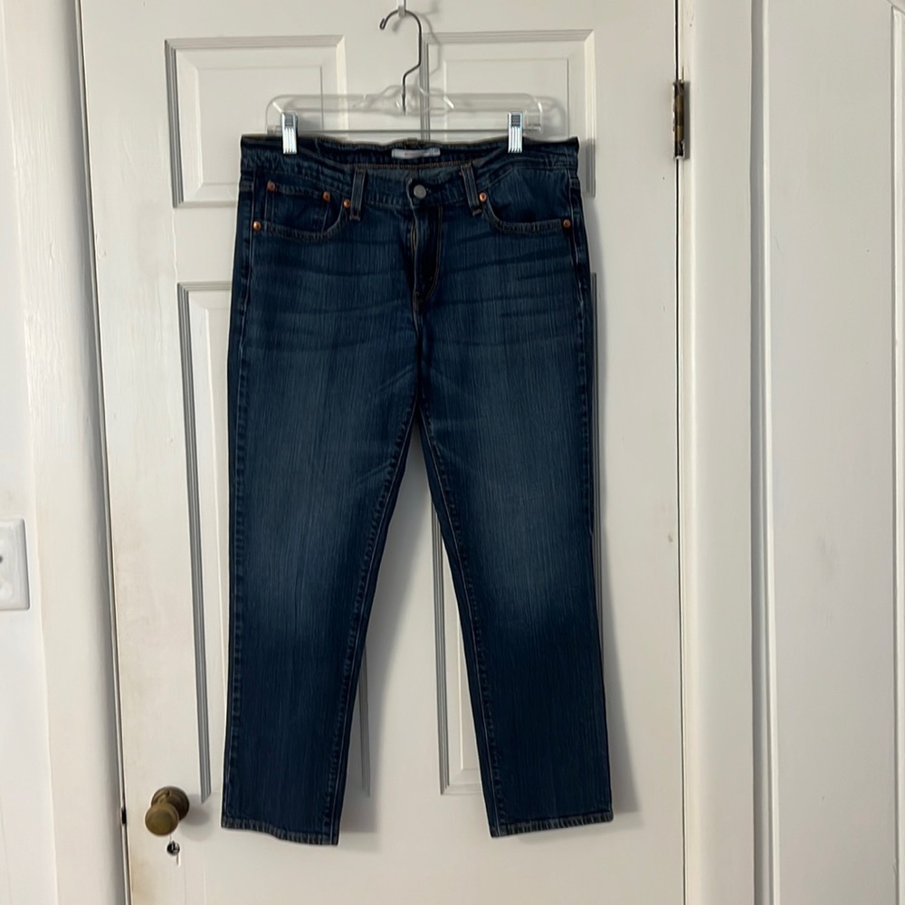 Levi’s boyfriend cropped jeans